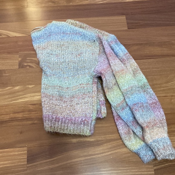 urban outfitters sweater - Picture 2 of 4